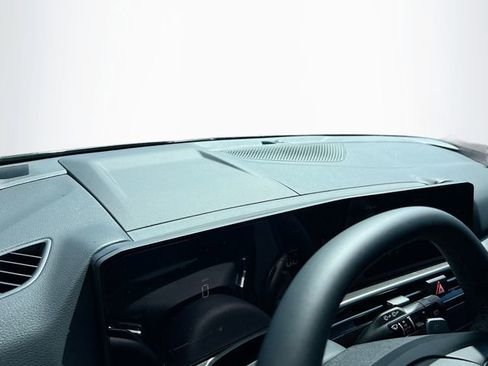 New 2026 Kia Sportage LX FWD image 9