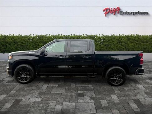 Used 2025 Chevrolet Silverado 1500 Custom RWD image 3