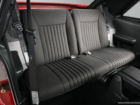 Used 1991 Ford Mustang GT RWD image 32
