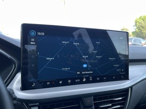 Used 2024 Ford Escape Platinum image 10