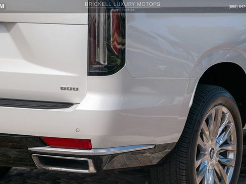 Used 2024 Cadillac Escalade ESV Luxury AWD/4WD image 56