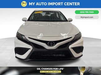 Used 2021 Toyota Camry SE video 2