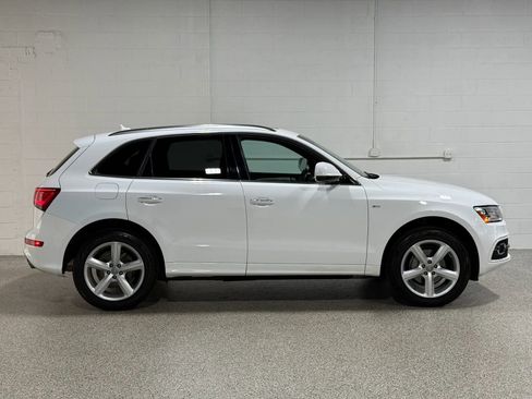 Used 2017 Audi Q5 2.0T Premium Plus w/ Technology Package AWD/4WD image 5
