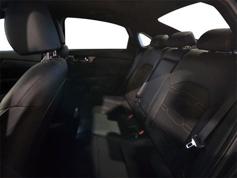 Used 2023 Kia Forte GT-Line image 21