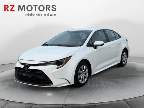 Used 2023 Toyota Corolla LE FWD image 1
