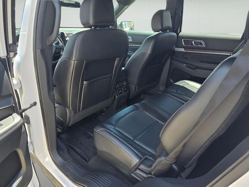 Used 2017 Ford Explorer Limited w/ Equipment Group 301A AWD/4WD image 12