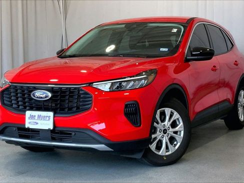 Used 2024 Ford Escape Active w/ Tech Pack #1 FWD image 2