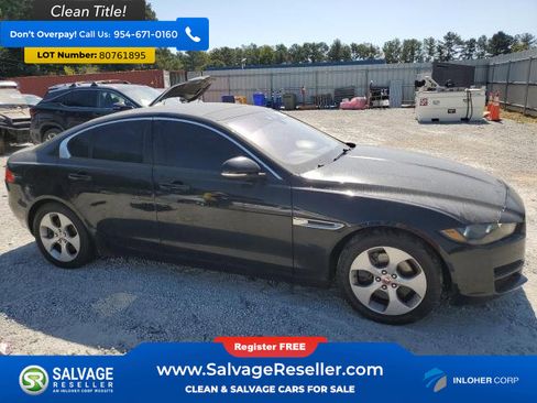 Used 2018 Jaguar XE image 5