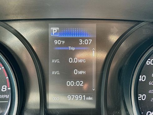 Used 2021 Toyota Camry SE FWD image 18