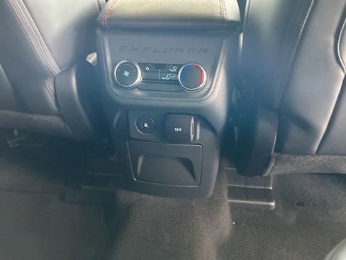 Used 2025 Ford Explorer ST-Line AWD/4WD image 27