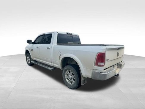 Used 2018 RAM 2500 Laramie w/ Convenience Group AWD/4WD image 3