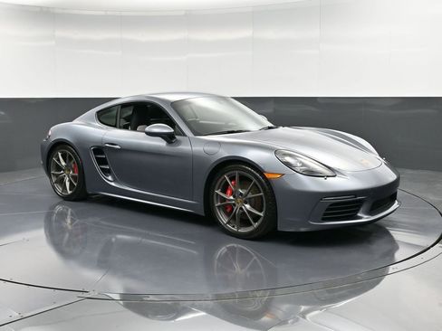 New 2025 Porsche 718 Cayman S RWD image 10