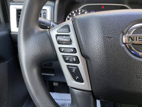 Used 2021 Nissan Titan SV AWD/4WD image 20