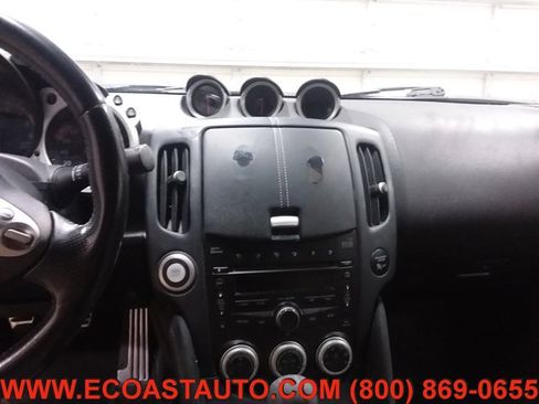 Used 2010 Nissan 370Z Touring image 11