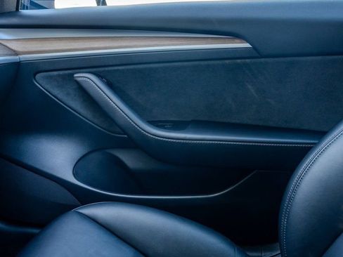 Used 2023 Tesla Model 3 Performance image 12