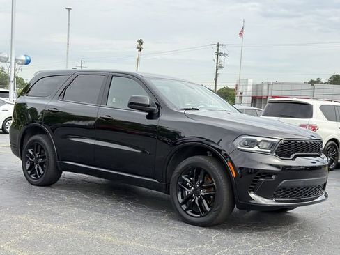 Used 2025 Dodge Durango GT AWD/4WD image 2