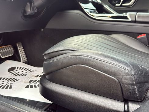 Used 2023 Mercedes-Benz S 500 4MATIC w/ AMG Line image 39