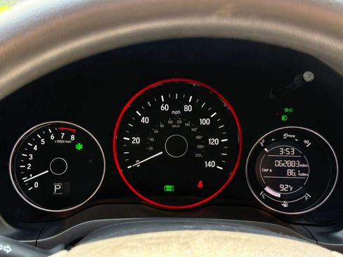 Used 2018 Honda HR-V EX image 19