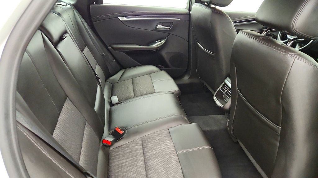Used 2017 Chevrolet Impala LT w/ Convenience Package FWD image 21
