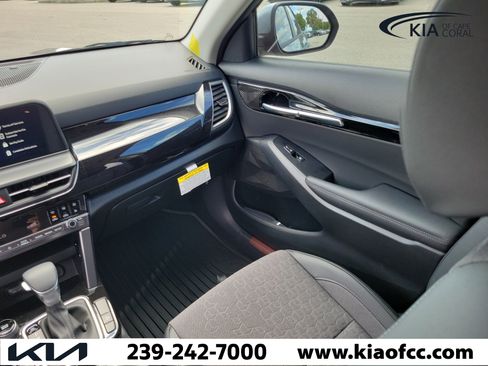 New 2026 Kia Seltos S FWD image 16