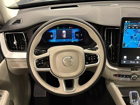 New 2026 Volvo XC60 B5 Ultra w/ Climate Package image 12