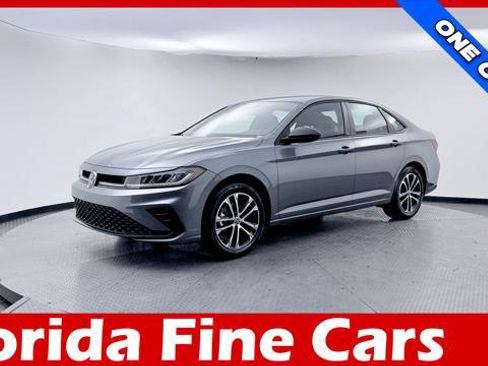 Used 2025 Volkswagen Jetta Sport FWD image 1