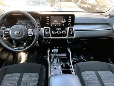 Certified 2021 Kia Sorento LX image 15