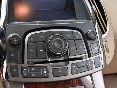 Used 2013 Buick LaCrosse Leather FWD image 20