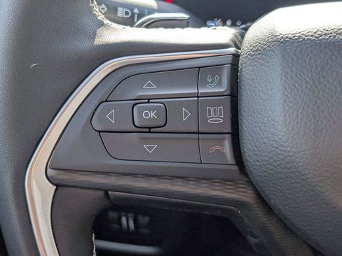 New 2025 Jeep Grand Cherokee Altitude RWD image 22