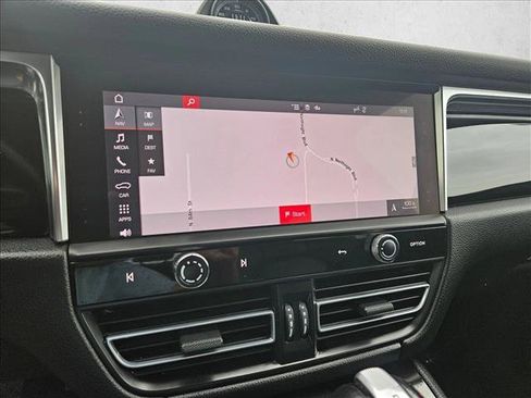 Used 2023 Porsche Macan S AWD/4WD image 13