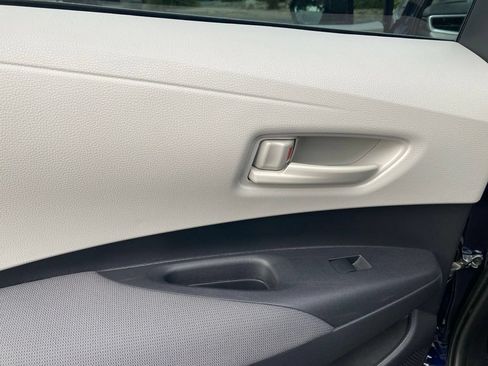 Used 2023 Toyota Corolla LE FWD image 12