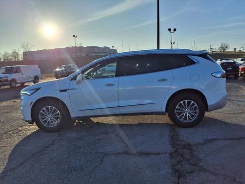 Used 2024 Buick Enclave Premium image 31