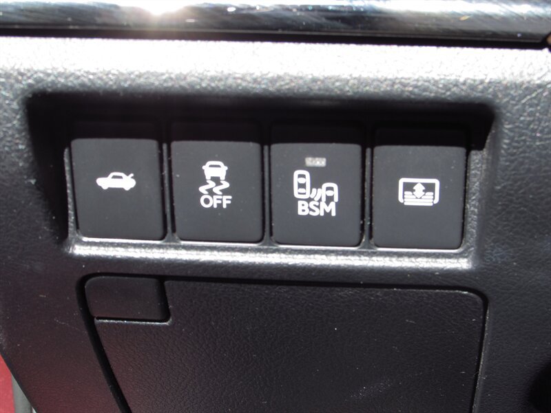 Used 2014 Toyota Avalon Limited w/ Technology Package FWD image 20