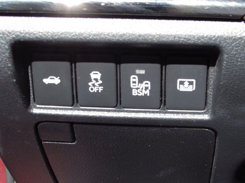 Used 2014 Toyota Avalon Limited w/ Technology Package FWD image 20