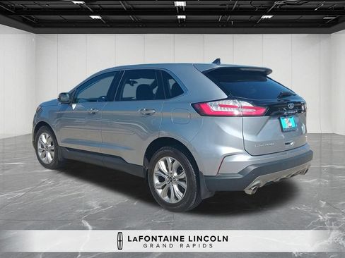 Used 2023 Ford Edge Titanium AWD/4WD image 5