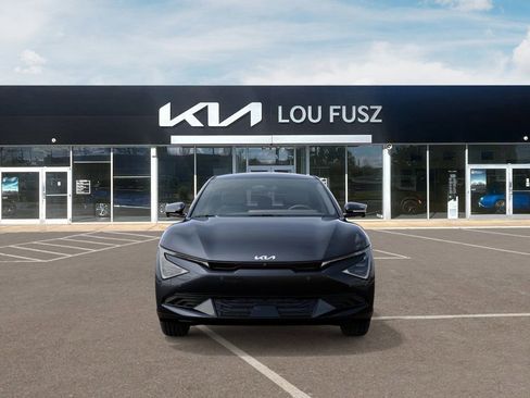 New 2025 Kia EV6 Wind image 2