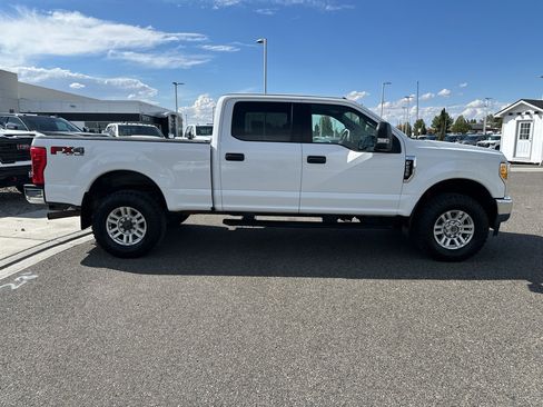 Used 2017 Ford F250 XLT w/ FX4 Off-Road Package AWD/4WD image 22