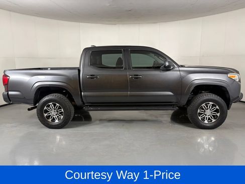 Used 2018 Toyota Tacoma SR w/ SR Convenience Package AWD/4WD image 12