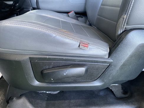 Used 2018 RAM 2500 Tradesman w/ Power & Remote Entry Group image 13