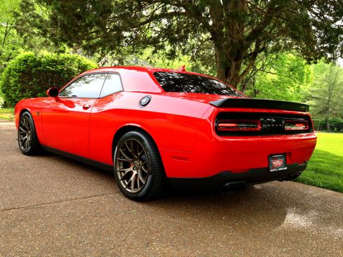 Used 2017 Dodge Challenger SRT Hellcat image 43