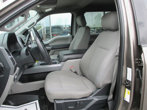 Used 2020 Ford F150 XLT w/ Equipment Group 302A Luxury AWD/4WD image 15