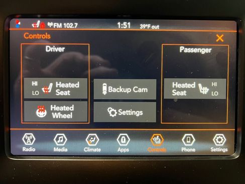 Used 2021 Jeep Cherokee Latitude Plus image 12