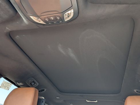 New 2026 Chrysler Pacifica Pinnacle image 13