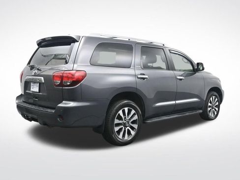 Used 2018 Toyota Sequoia Limited w/ Safety & Convenience Package image 6