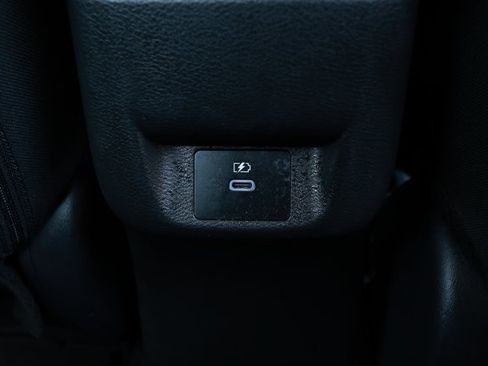 Used 2024 Nissan Versa SR FWD image 25