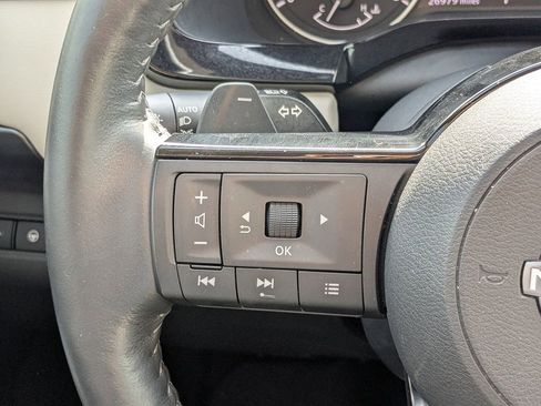 Used 2023 Nissan Pathfinder SL AWD/4WD image 23