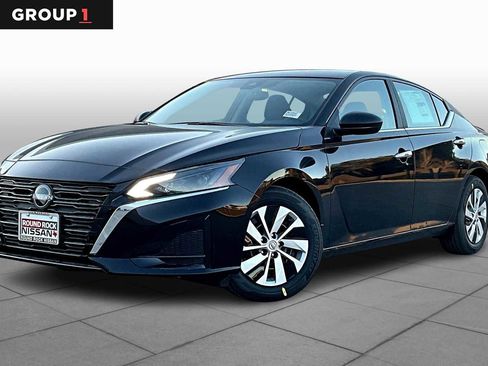 New 2025 Nissan Altima 2.5 S image 1