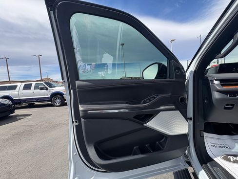 Certified 2025 Lincoln Navigator Black Label image 19