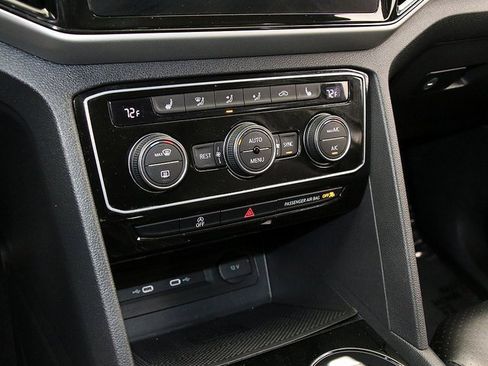 Used 2022 Volkswagen Atlas SEL R-Line image 21