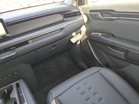 New 2026 Kia EV9 Wind image 20